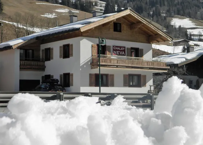 Alpesi faház Furnished Chalet In Hinterglemm Near Lift Saalbach Hinterglemm